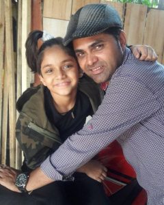 Ditya Bhande with her father