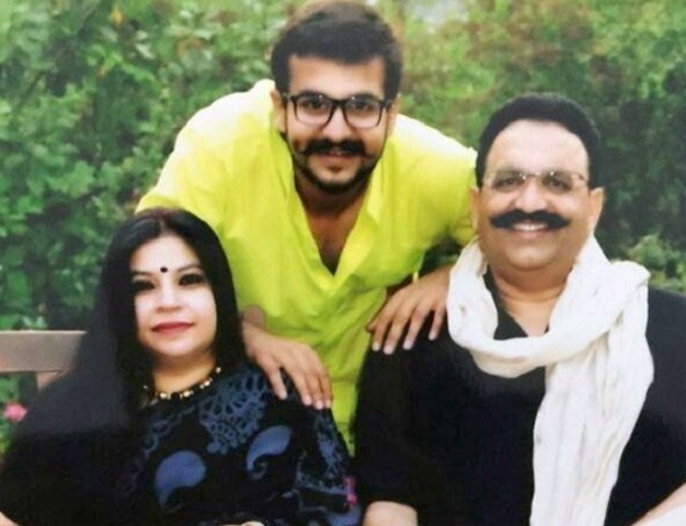 Mukhtar Ansari With His Wife Afsa Ansari and Son Abbas