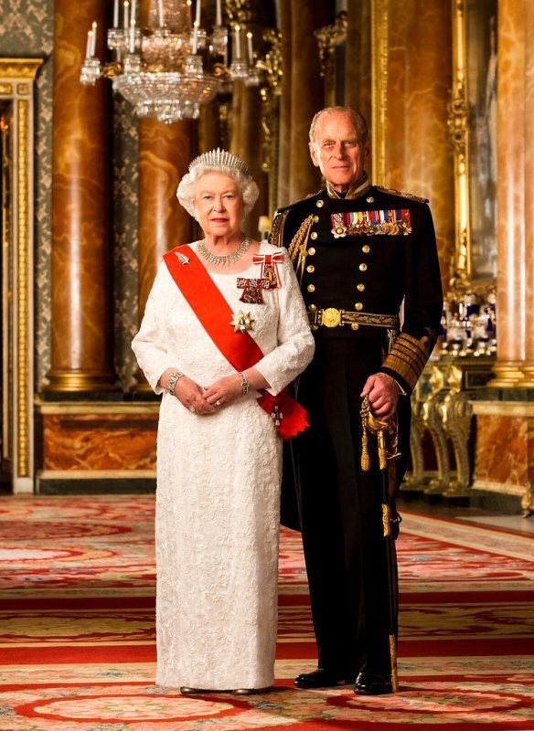 Queen Elizabeth II and Prince Philip getting clicked on the occasion of their diamond wedding anniversary in 2007