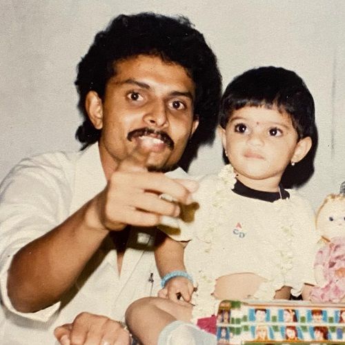 Sneha Wagh's childhood picture with her father
