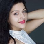 Mehreen Pirzada Height, Age, Boyfriend, Husband, Family, Biography & More
