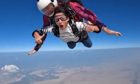 Mehreen Pirzadaa doing Skydiving