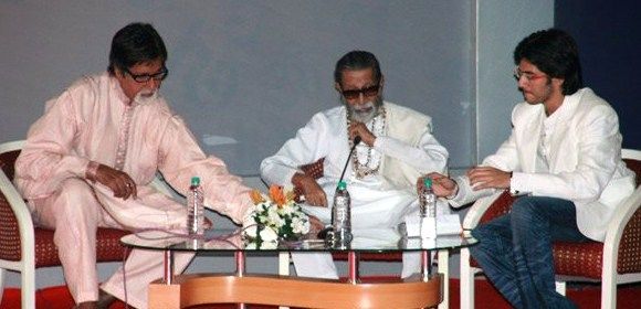 Aditya Thackeray (right) with Amitabh Bachchan (left) and his grandfather Bal Thackeray (centre)