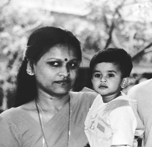 Shreyas Iyer childhood pic with his mother