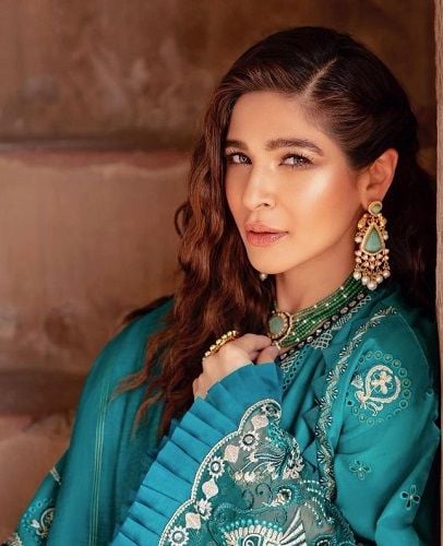 Ayesha Omar Height, Age, Boyfriend, Husband, Family, Biography & More Â»  StarsUnfolded