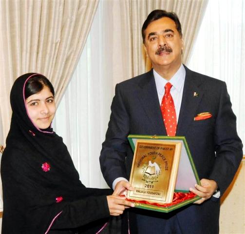 Malala Yousafzai with the National Youth Peace Prize