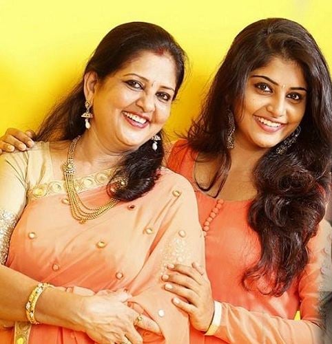 Manjima Mohan Height Weight Age Family Affairs Biography
