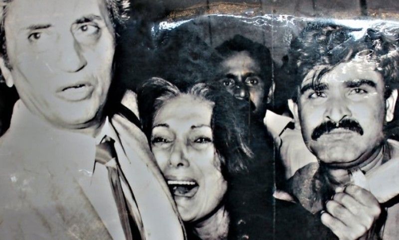 Benazir's mother, Nusrat Bhutto, crying after Zulfikar's execution