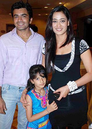Palak Tiwari in childhood with her parents