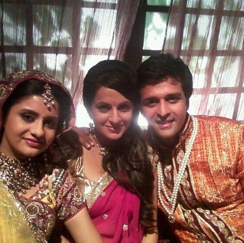 Sachin Shroff with his co-actors on the sets of Balika Vadhu