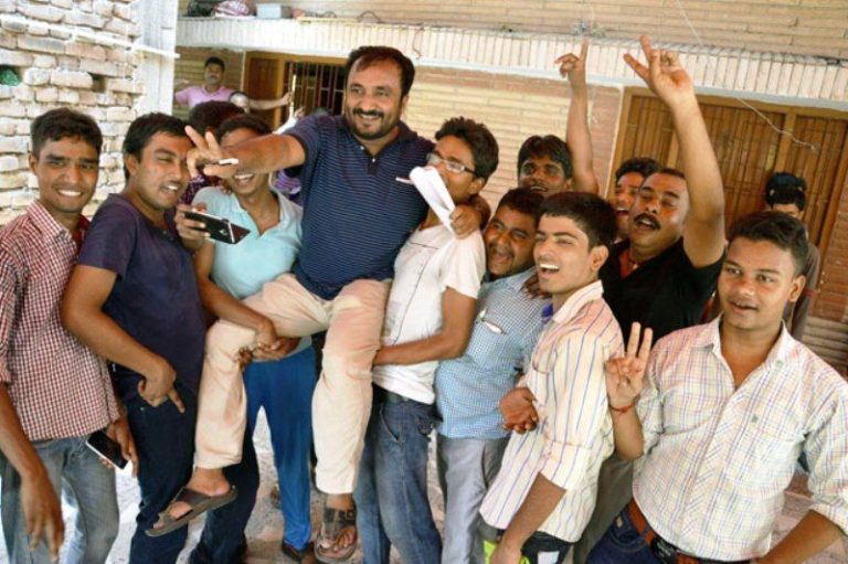 Anand Kumar (Super 30) Age, Wife, Family, Biography & More » StarsUnfolded