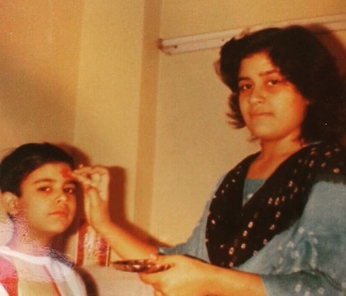 Gautam Rode's childhood picture with his sister
