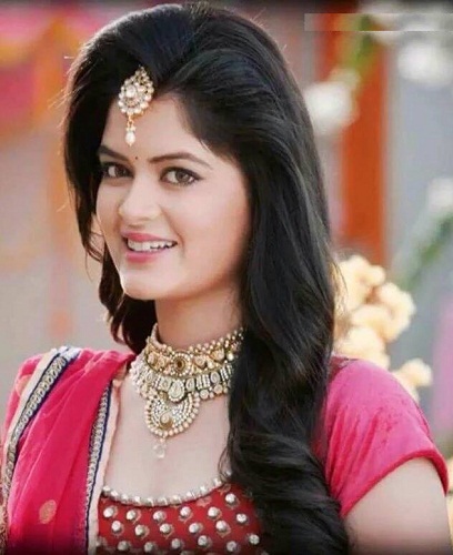 R Vaishali Wiki, Age, Boyfriend, Family, Biography & More - WikiBio