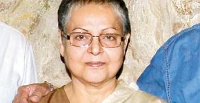 Rakhee Gulzar Profile