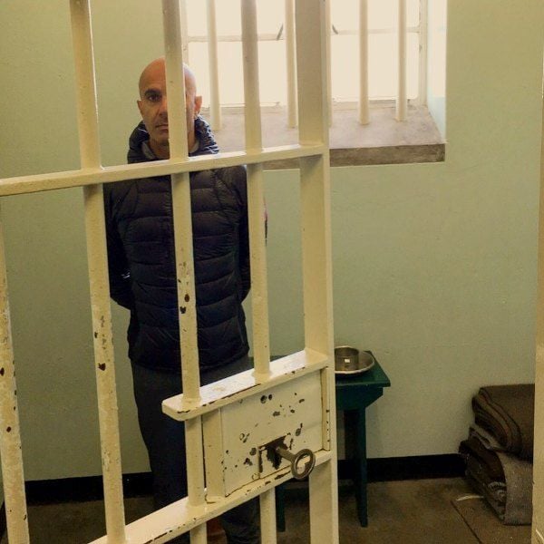 Robin visits Nelson Mandela's prison