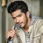 Amit Tandon (Actor) Height, Weight, Age, Wife, Family, Biography & More