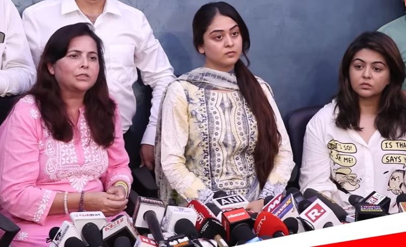 From left: Kehekshan Faisi, Falaq Naaz, and Shafaq Naaz at the press conference