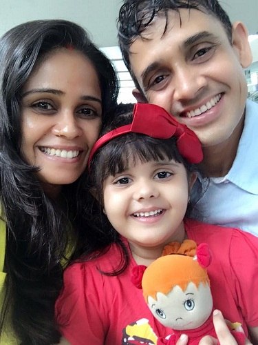 Garima Vikrant Singh with her husband and daughter 
