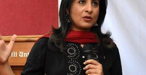 News Anchor Sumaira Khan