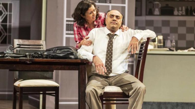 Rajit Rajit Kapur Age, Wife, Children, Family, Career, Biography & More ...