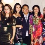 Aanchal Kumar with parents and sisters