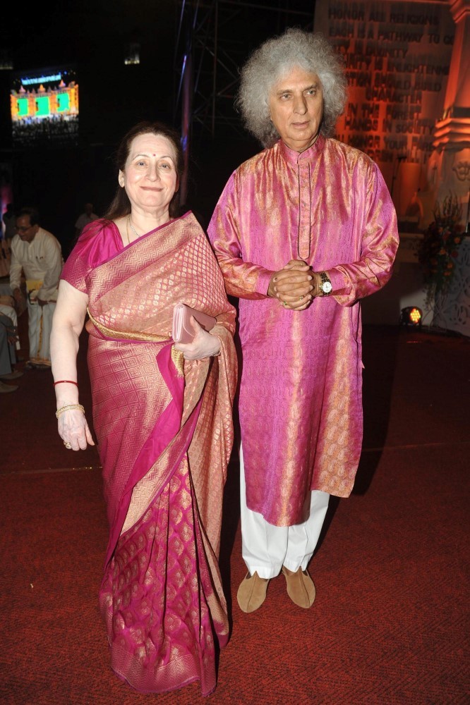 Pandit Shivkumar Sharma with his wife