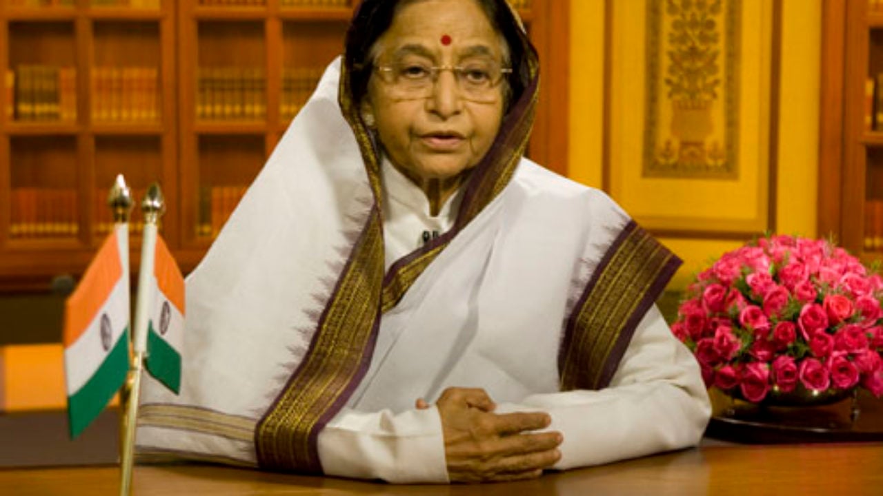 Pratibha Patil Age, Caste, Husband, Children, Family, Biography ...