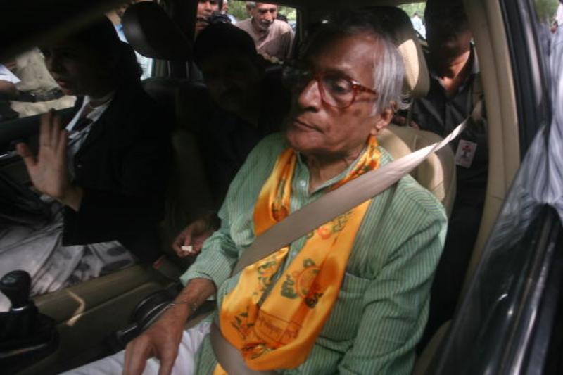 George Fernandes Returning After His Treatment