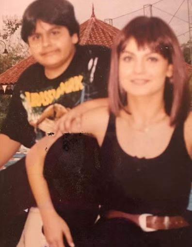 Rahul Bhatt's childhood picture with his sister