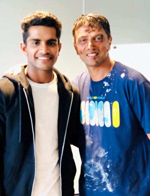 Shivam Mavi (left) with Rahul Dravid