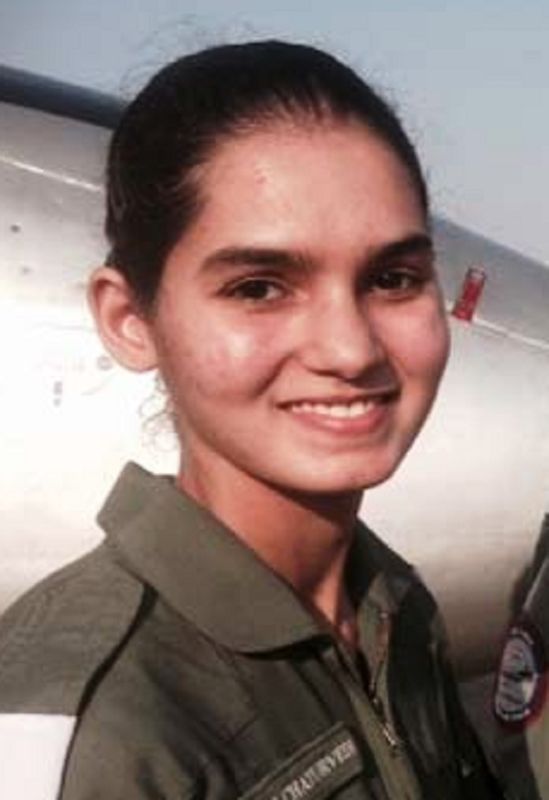 biography of avani chaturvedi