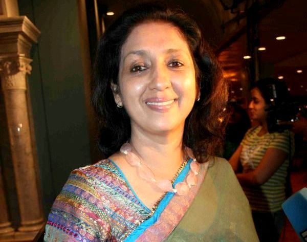 Neena Kulkarni (Actress) Age, Family, Husband, Biography » StarsUnfolded