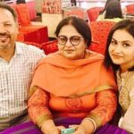 Aanchal Khurana with her parents