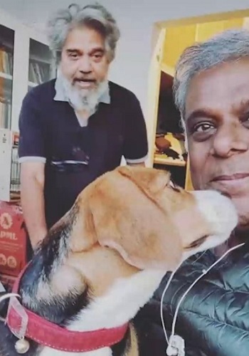 Ashish Vidyarthi and his pet dog