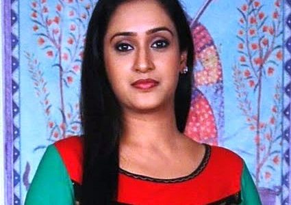 Eva Ahuja