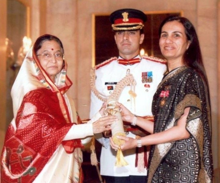 Chanda Kochhar receiving Padma Bhushan in 2011