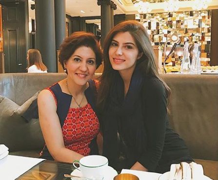 Elnaaz Norouzi with her Mother