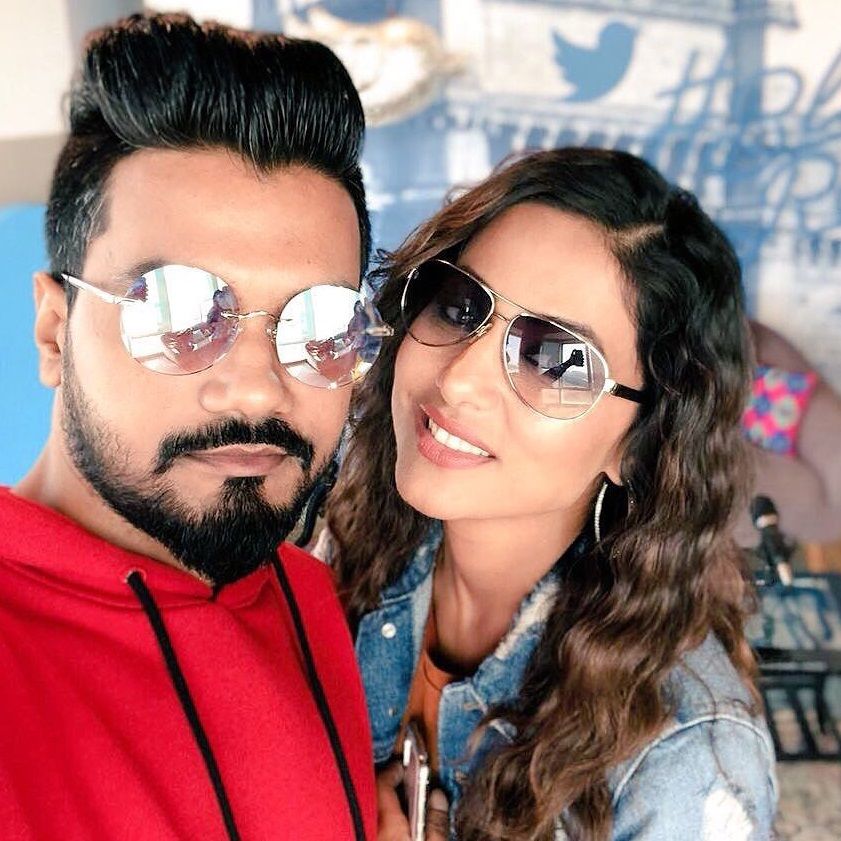 Love Story Of Hina Khan And Rocky Jaiswal » StarsUnfolded