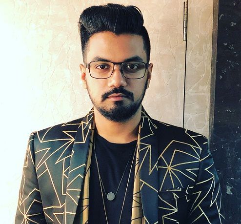 Love Story Of Hina Khan And Rocky Jaiswal » StarsUnfolded