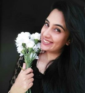 Sai Lokur (Bigg Boss Marathi) Height, Weight, Age, Boyfriend, Biography ...