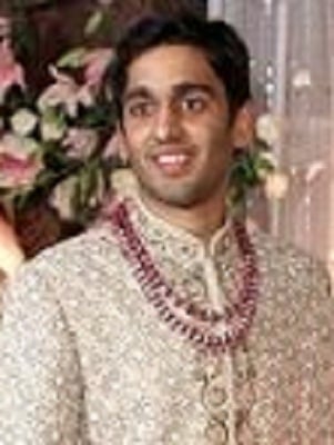 Viraj Mehta (Shloka Mehta’s Brother) Age, Wife, Family, Biography ...