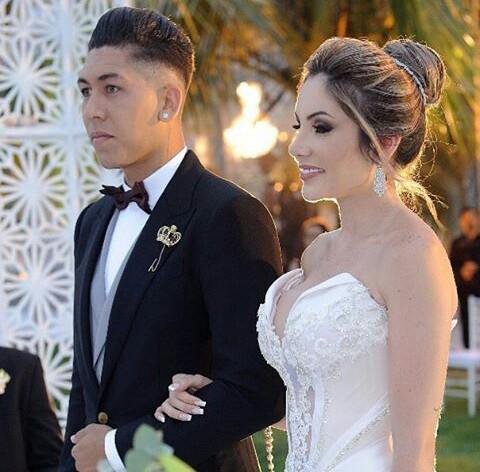 Roberto Firmino walking down the isle