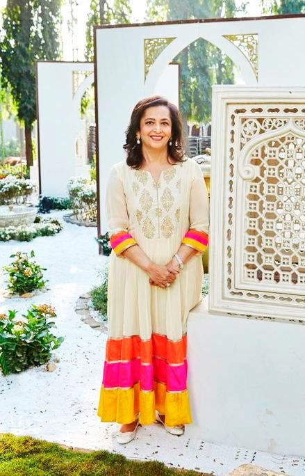 Swati Piramal (Anand Piramal's Mother) Age, Husband, Family, Biography ...