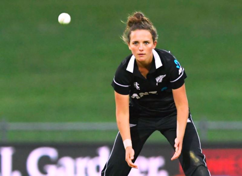 A picture of Amelia Kerr in action for New Zealand Women