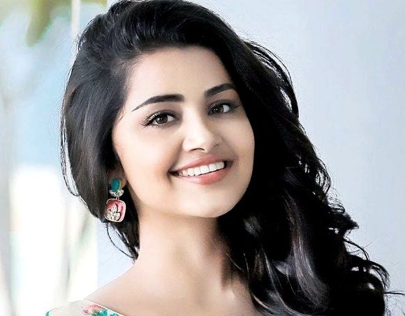 Anupama Parameswaran Height, Age, Boyfriend, Family, Biography & More