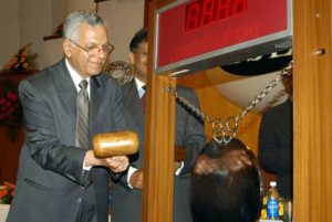 ☑️Chandru Raheja Age, Wife, Family, Biography & More » StarsUnfolded