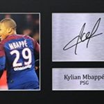 Kylian Mbappé sign