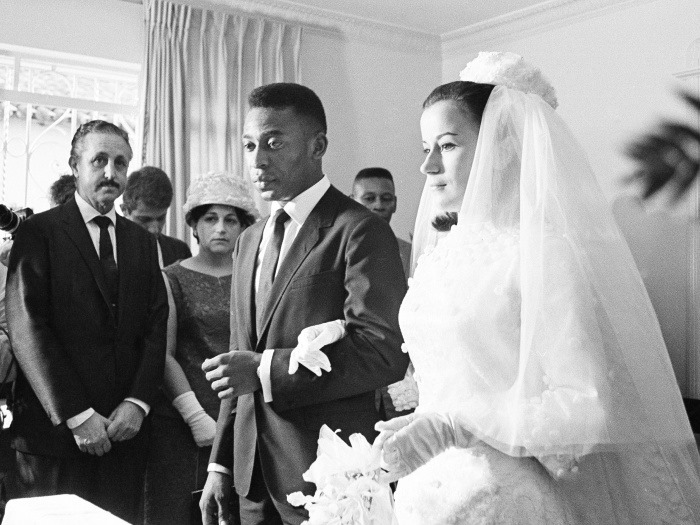 Pele getting married to Rosemeri dos Reis Cholbi