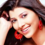 Tejaswini Pandit Height, Weight, Age, Husband, Family, Biography & More
