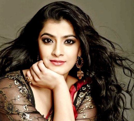 Varalaxmi Sarathkumar Height Weight Age Boyfriend Biography More Starsunfolded